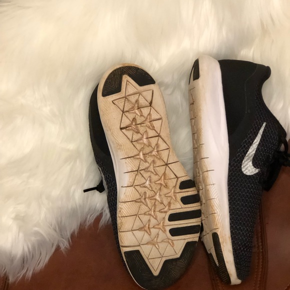 Nike Training Flex TR 7 Black w/ silver detail Size Women’s 7.5 Wide - Picture 2 of 6